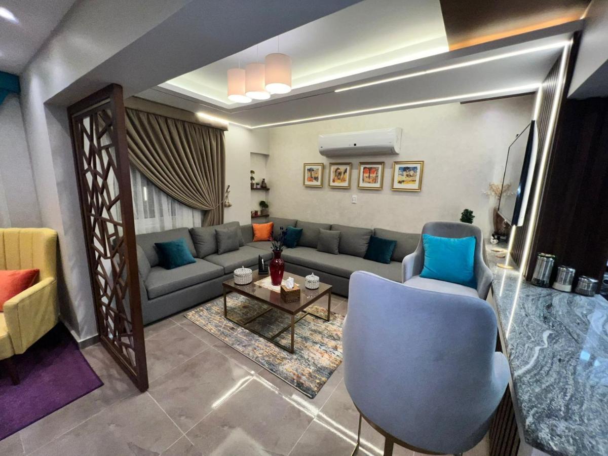 Luxury Flat With Garden And Private Entrance شقة فاخرة بحديقة و مدخل خاص Cairo Exterior foto