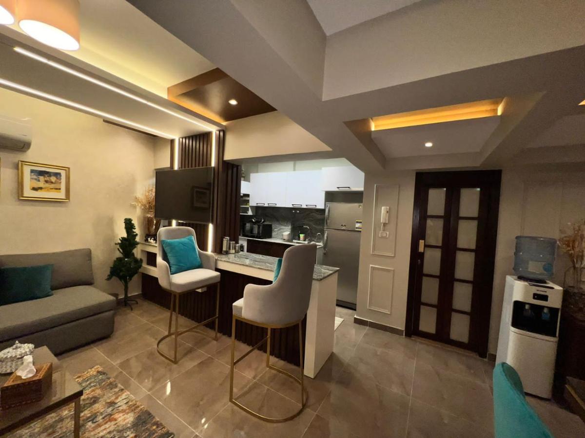 Luxury Flat With Garden And Private Entrance شقة فاخرة بحديقة و مدخل خاص Cairo Exterior foto